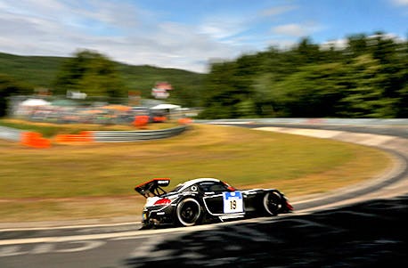 VIP-Ticket für das 24h Rennen am Nürburgring mit Heliflug