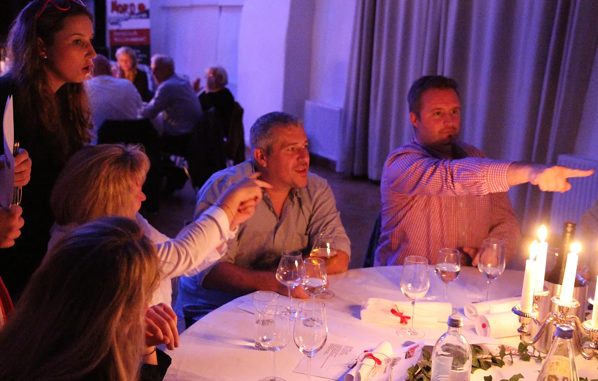 Mörder Dinner Rust - 6