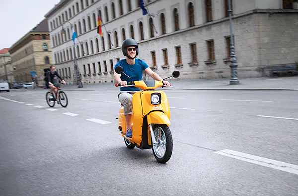 Erlebnistag München Frühstück und E-Roller für 2 - 3