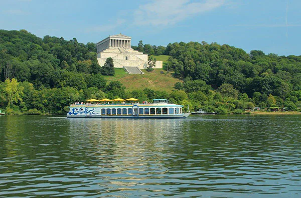 Erlebnistag Regensburg mit Walhalla Schifffahrt für 2 - 4