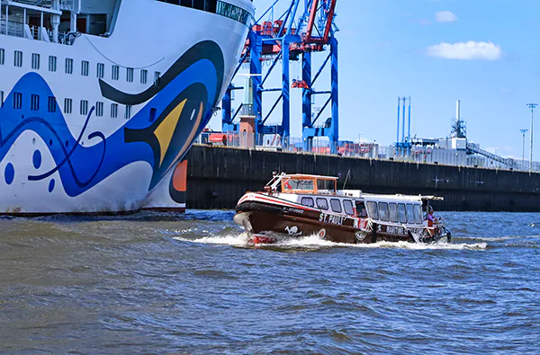 Hamburg Hafenrundfahrt (1,5 Stunden) - 2