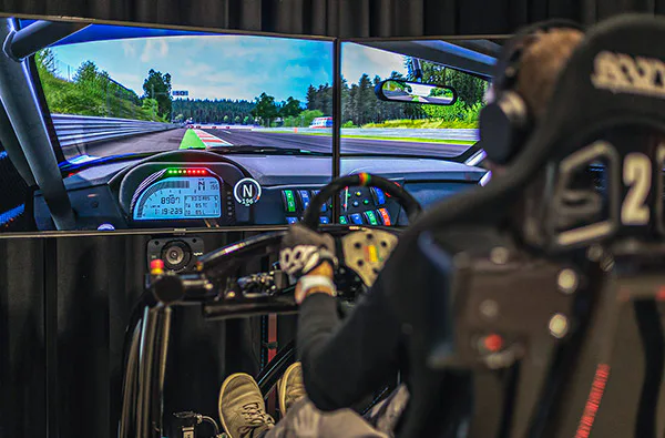 Racing Simulator (25 Minuten) - Jochen Schweizer Arena München - 1