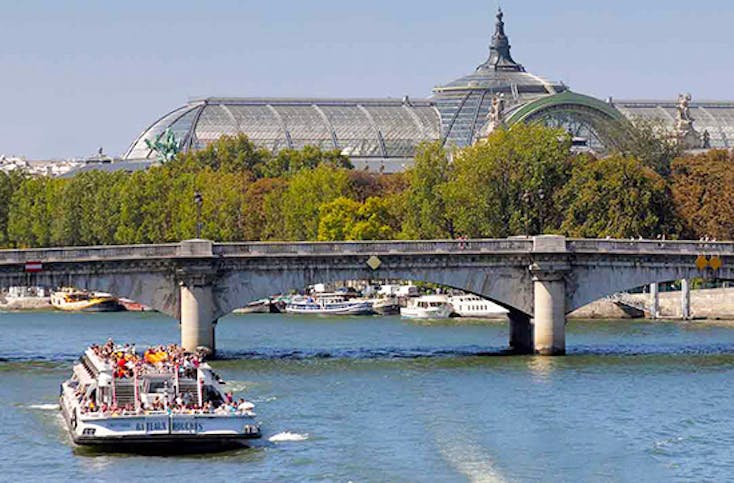 Sightseeing-Bootstour durch Paris