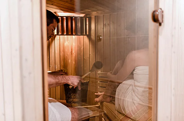 Übernachtung in der Spa-Suite & Dinner bei Passau für 2 - 6