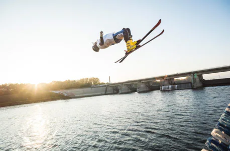 Ski- & Snowboard-Waterramp für Könner in Wien - 2