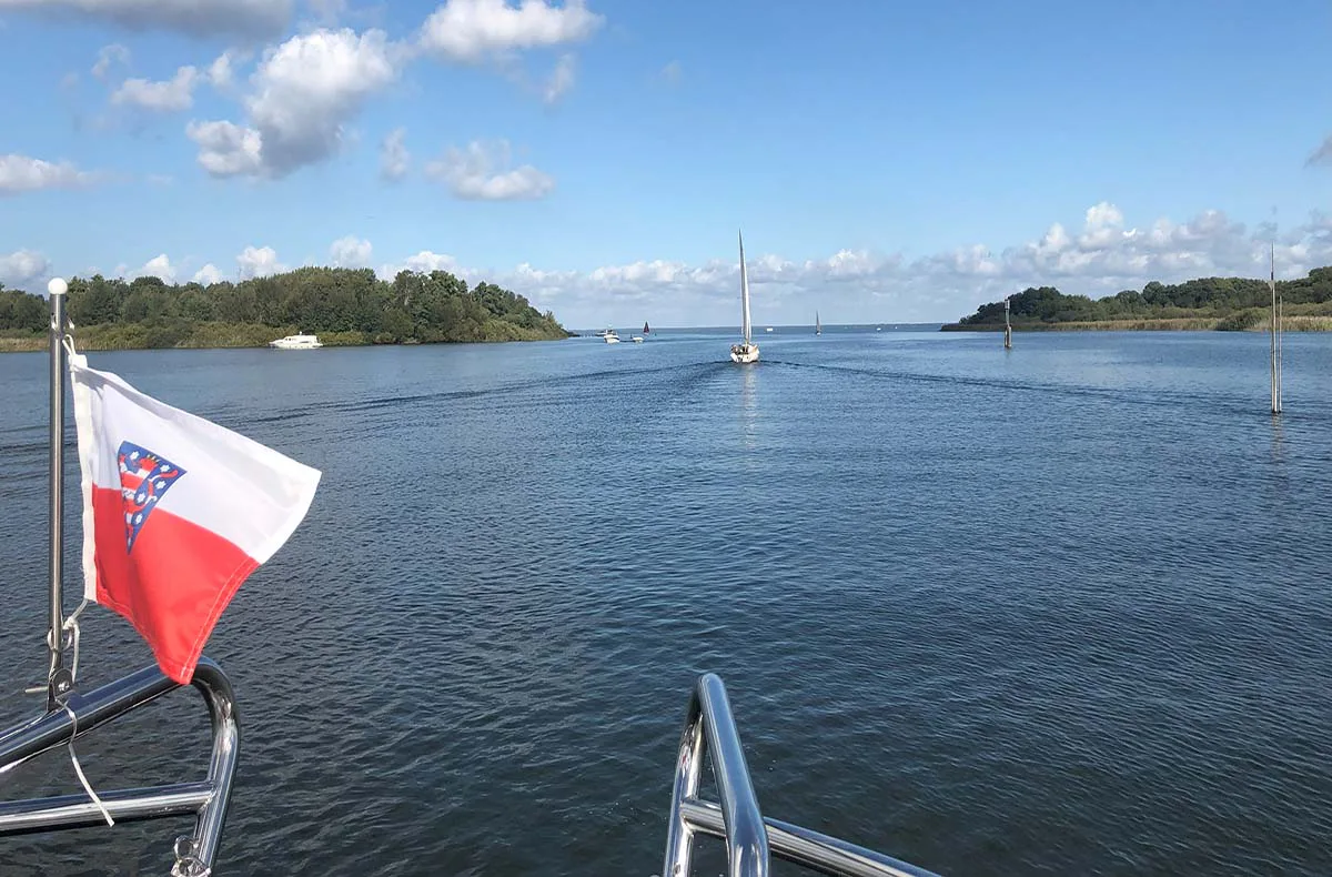 Motoryacht Waren (Family & Friends - 2 Std.) - 4