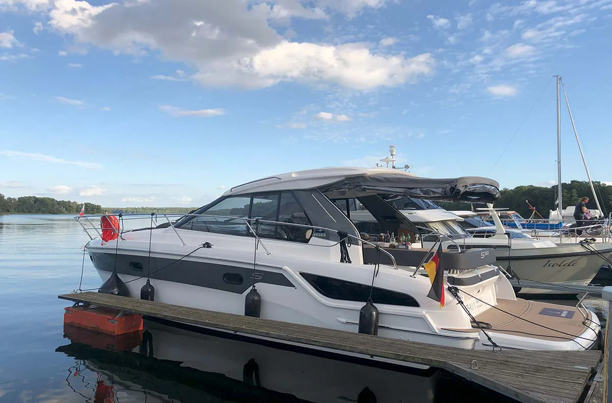 Motoryacht Waren (Family & Friends - 2 Std.) - 5
