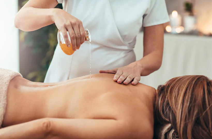 Aromaölmassage mit Spa Berlin - Alexanderplatz