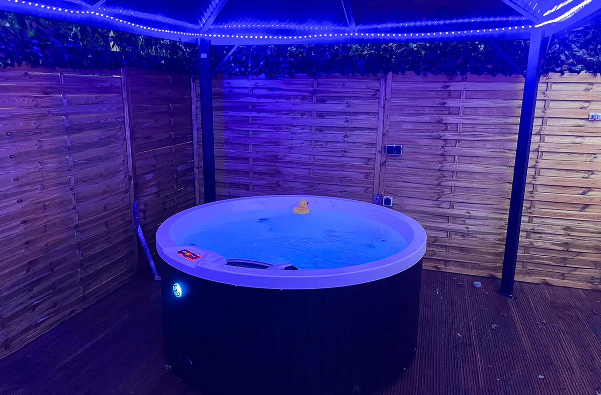 Bubble Hotel mit Apartment und Whirlpool Raum Gerolstein für 2 - 40