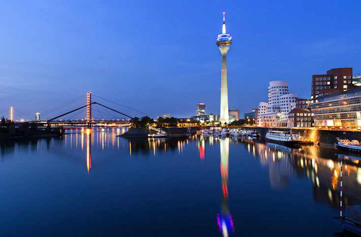 JOCHEN SCHWEIZER Geschenkgutschein – Candle Light Dinner Für 2 In Düsseldorf, 3-Gänge-Menü Inkl. Aperitif JOCHEN SCHWEIZER Geschenkgutschein – Candle Light Dinner Für 2 In Düsseldorf, 3-Gänge-Menü Inkl. Aperitif