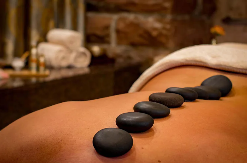 Hot Stone Massage Köln (Frauen)