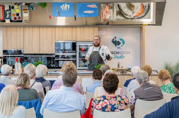 Koch-Show mit Fisch-Buffet in Bremerhaven für 2