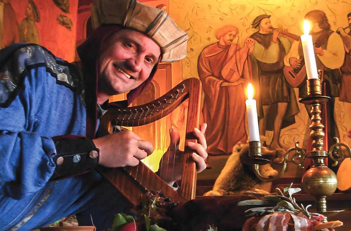 Mittelalter-Krimi & Dinner auf der Burg bei Koblenz - 5