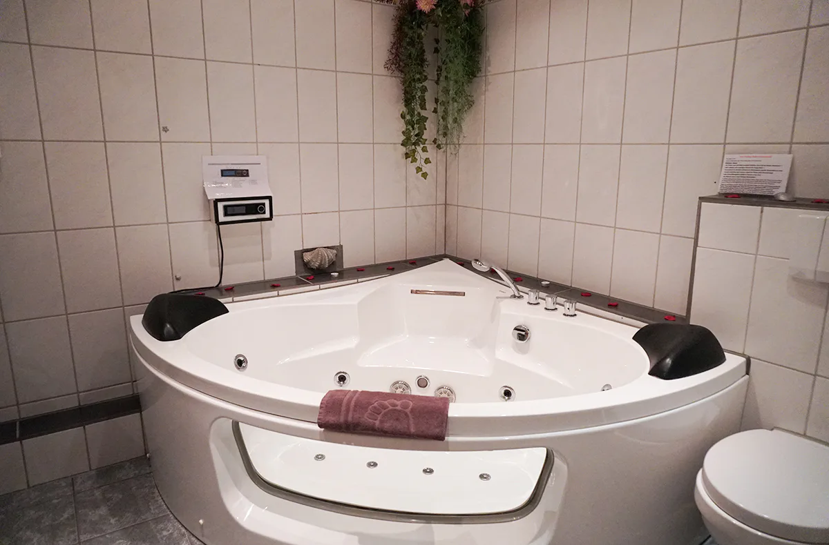 Romantischer Kurzurlaub in Rees mit erotischem Flair für 2 (1 Nacht) - 2