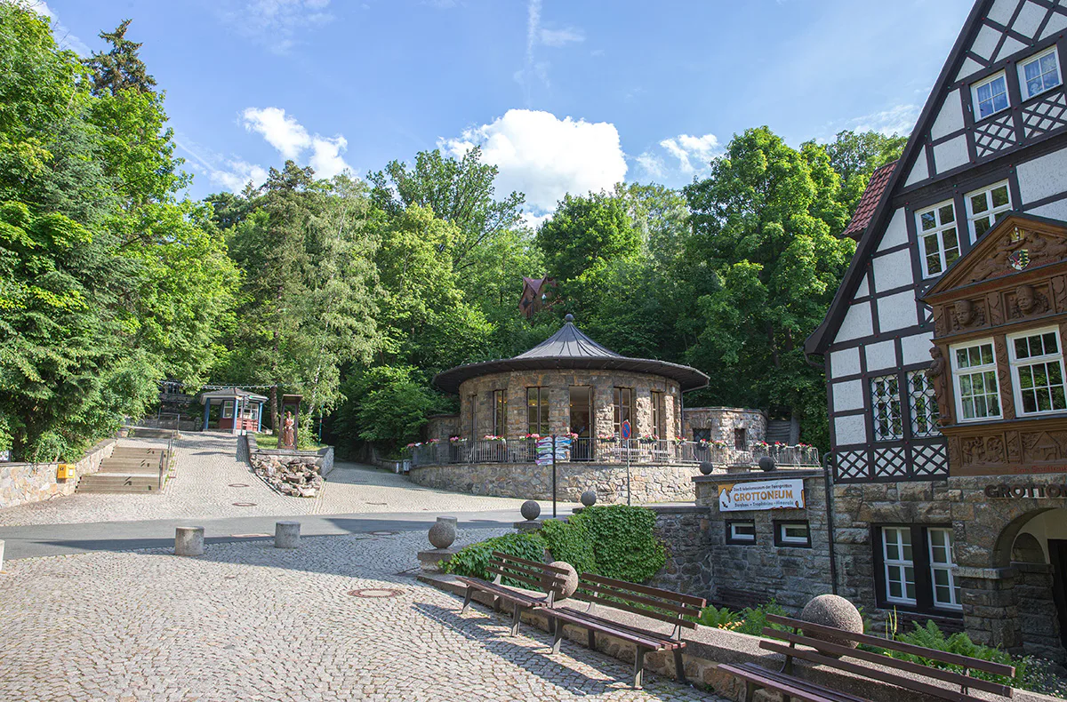 Saalfelder Feengrotten und Museum Grottoneum für 2 - 7