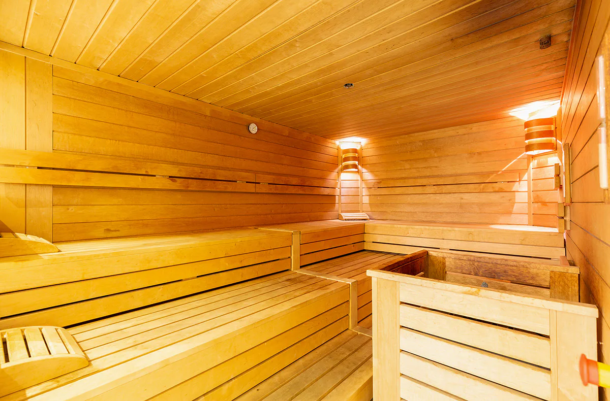 Aromaölmassage mit Spa Berlin - Friedrichstrasse - 5