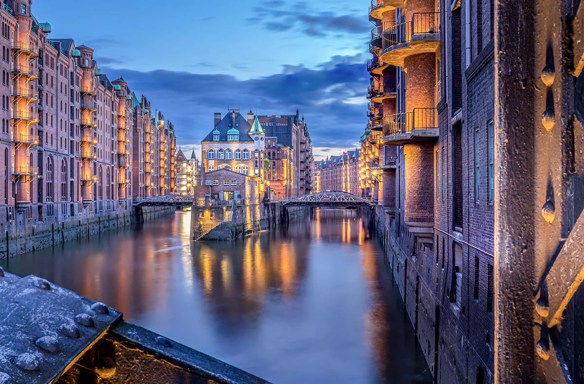 Städtetrip Hamburg mit abendlicher Hafenrundfahrt für 2 - 1