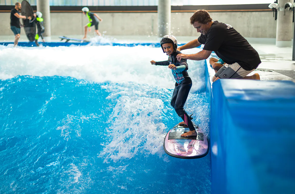 Indoor Surfen (Kinder bis 14 J.) - Arena München - 2