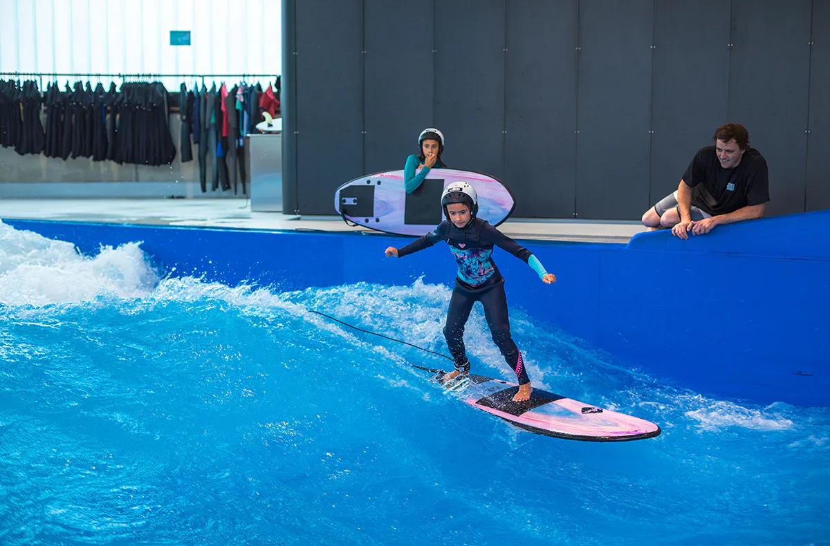 Indoor Surfen (Kinder bis 14 J.) - Arena München - 4