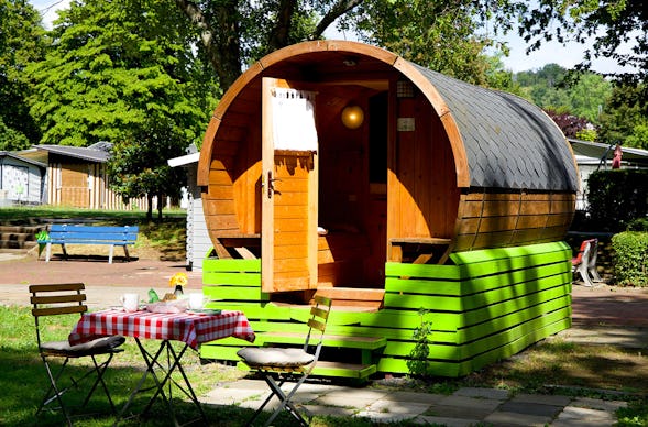 Übernachtung im Fass für 2 Schloss Langenau (Obernhof/Lahn) (1 Nacht)
