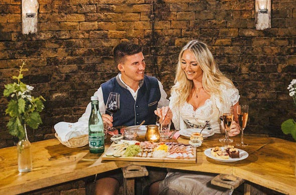 Übernachtung im Weinfass Deluxe mit Wellness Grub an der March